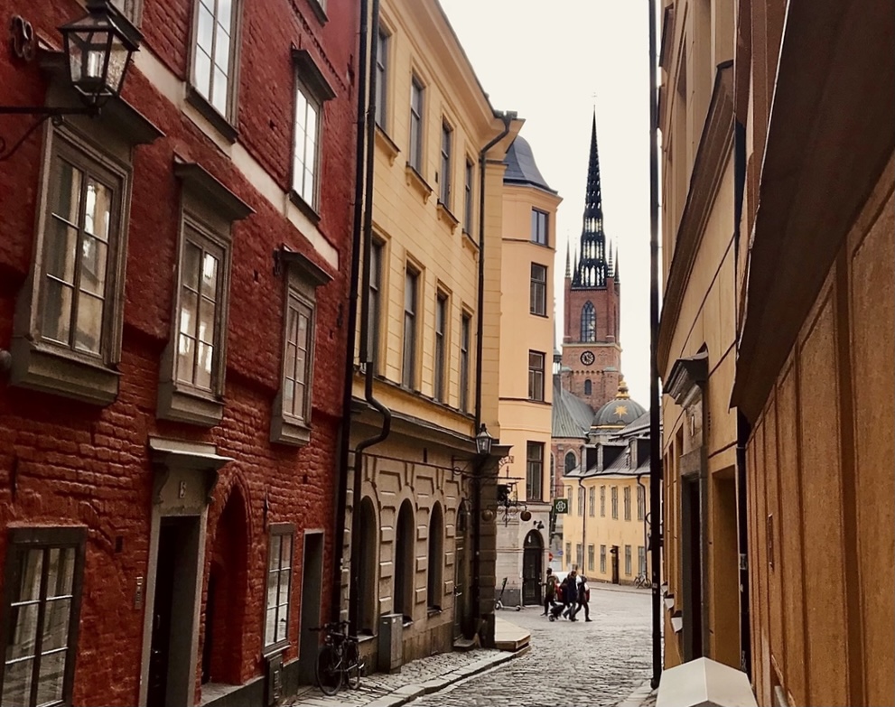 Stockholm is peaceful and cozy. It's warm-tone color scheme and charming cobblestone streets makes it one of my favorite cities in Europe. 
