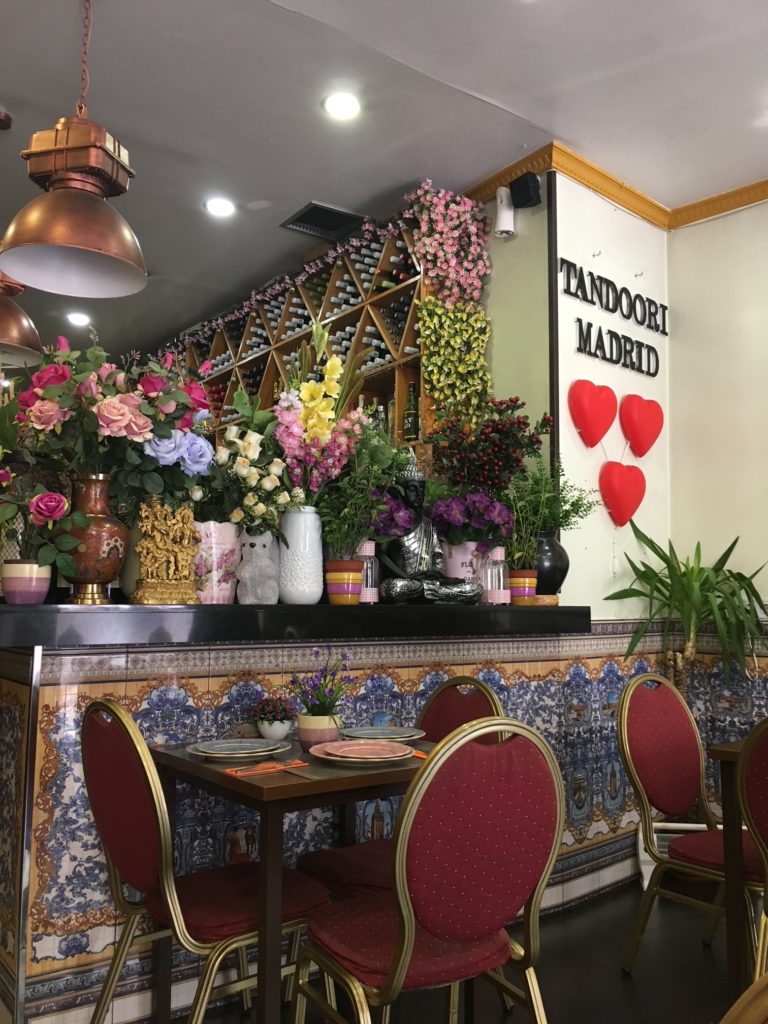 Tandoori Madrid is one of my favorite indian restaurants in La Latina. The food is so flavorful and the decor is really cute! 